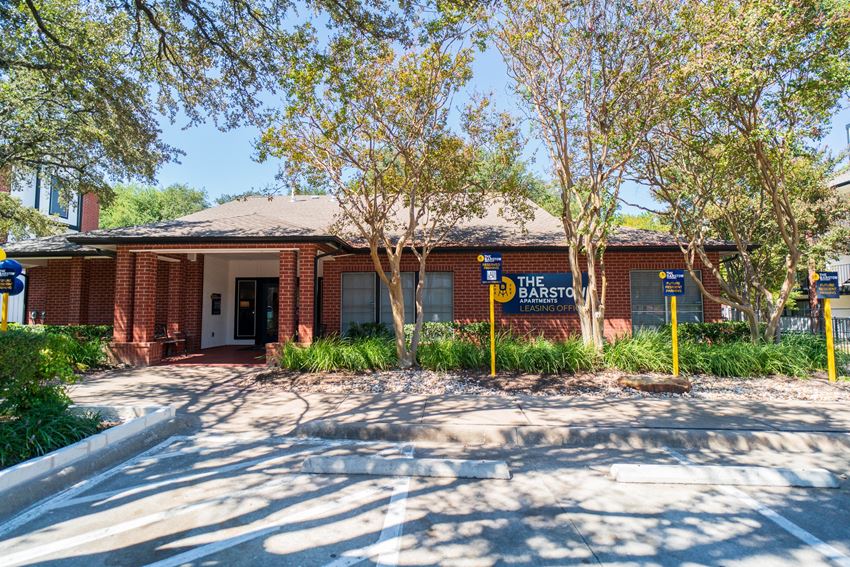 Barstow Apartments, 11700 Metric Blvd, Austin, TX RentCafe