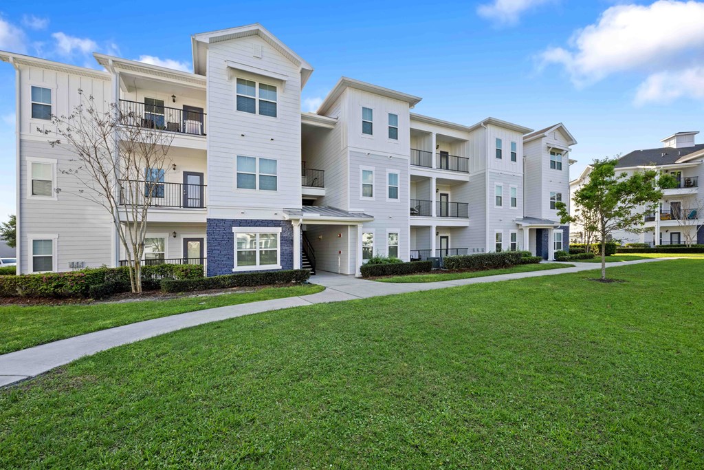 exterior view at the regency woods apartments in pascagoula, ms