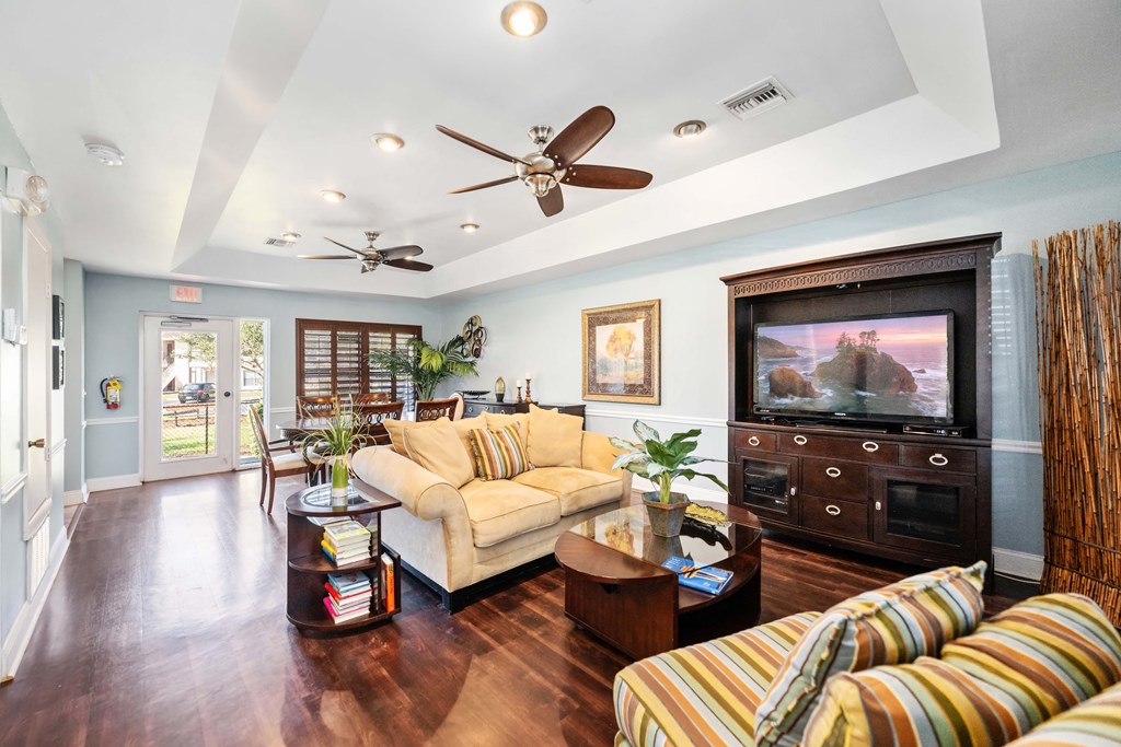 10X Harbour Bay is a similar property to Isla Apartments located in Palm Bay