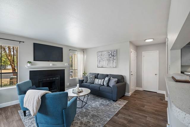 1-bedroom apartment at Hampton Courts Apartments in Columbia, SC