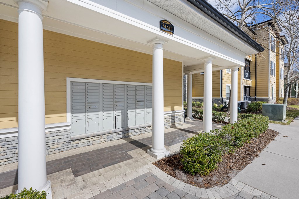 Mailbox lockers outdoors