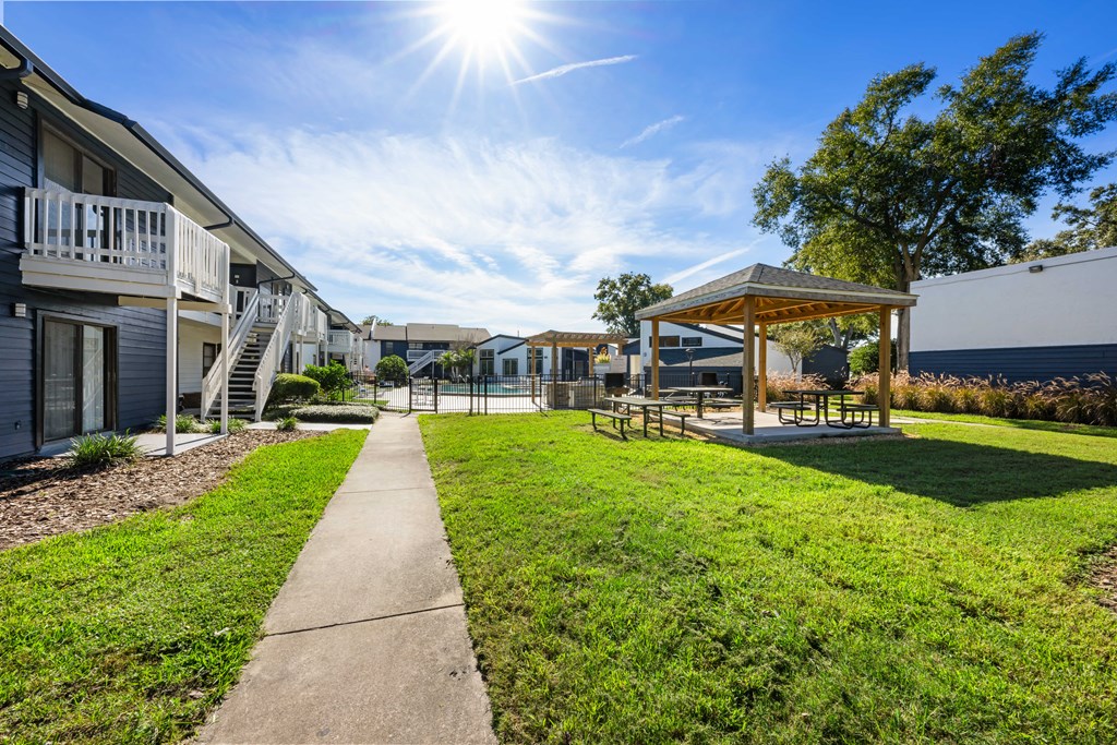 the preserve at ballantyne commons yard with picnic area and buildings