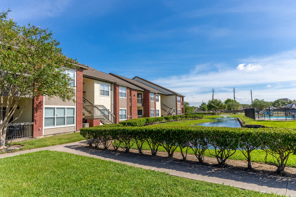 Photos And Video Of Oakbridge In Pearland Tx