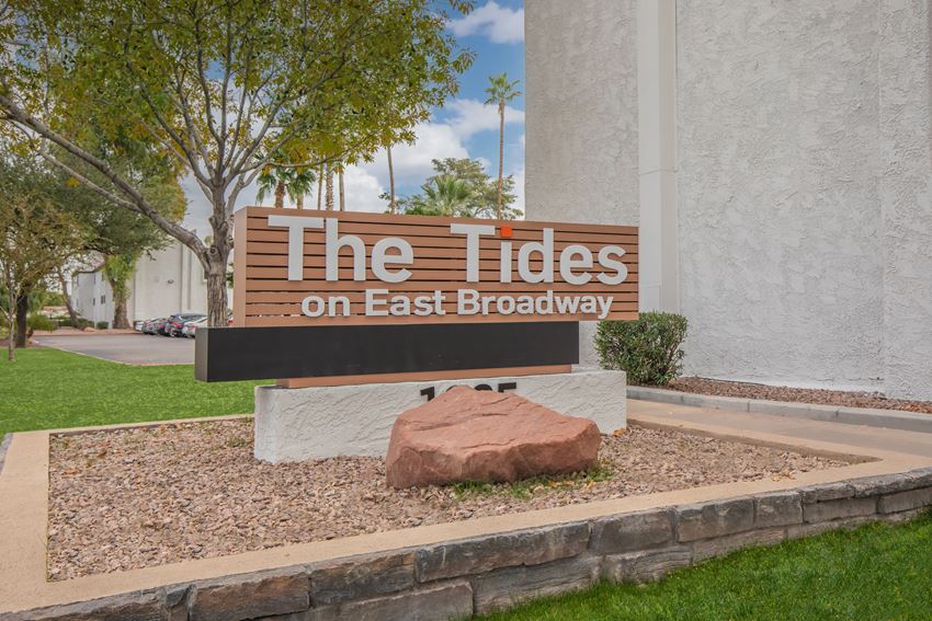 Tides On East Broadway