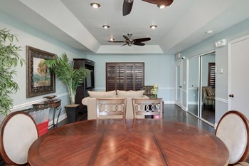 100 Larch Cir NE 1-2 Beds Apartment for Rent - Photo Gallery 2