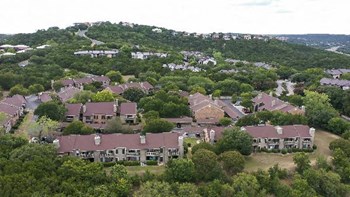 bird eye view of austin texas apartments during the day - Photo Gallery 17