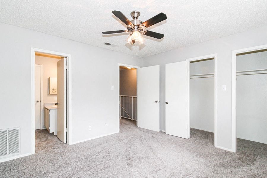 a pattern of polka dots on a green background