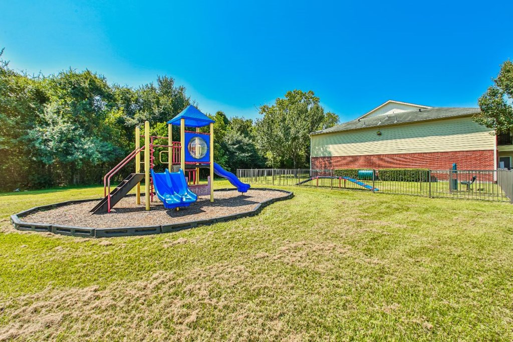kids playground in west houston luxury apartments