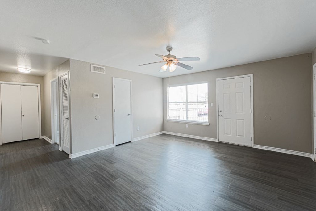 wood flooring in west houston luxury apartments
