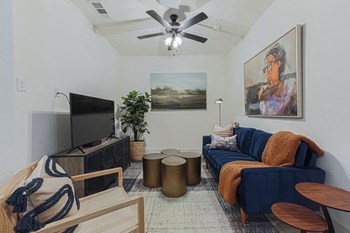 Model Living Room - Photo Gallery 24
