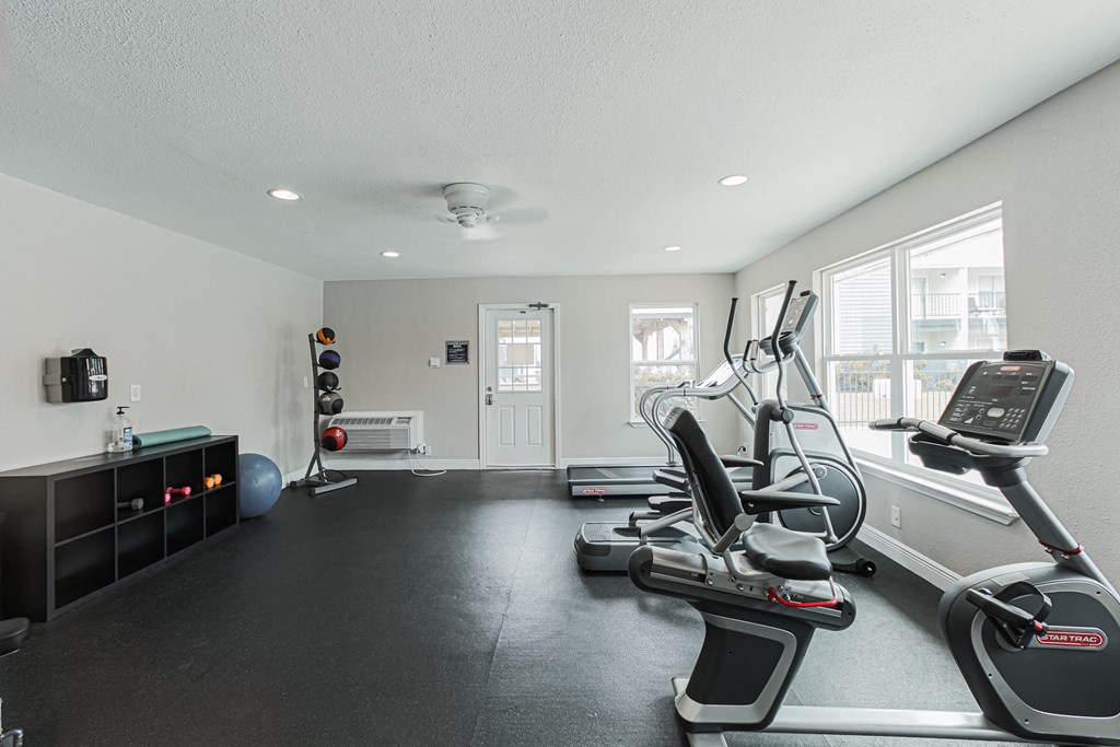 pearland apartments with fitness center