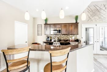 Landmark at Pine Court Resident Lounge