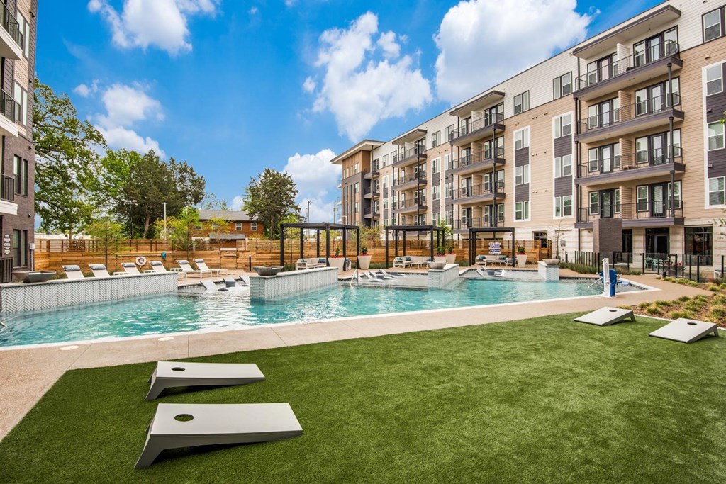 Jefferson Innova Pool