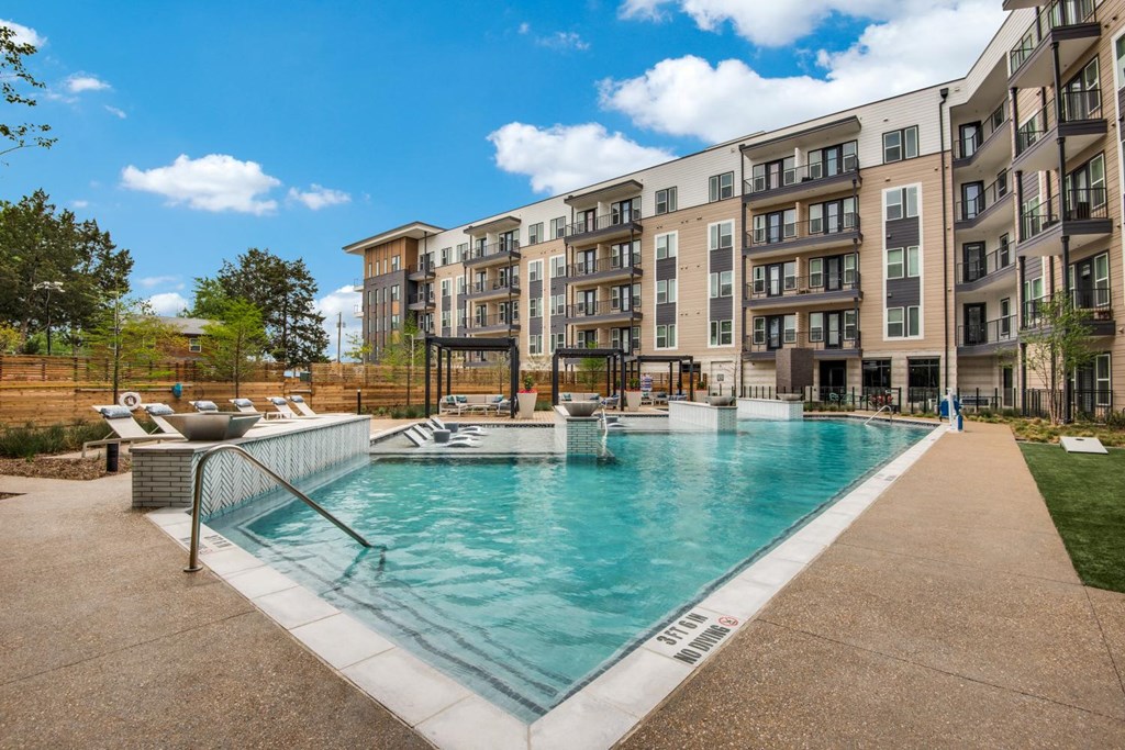 Jefferson Innova Pool