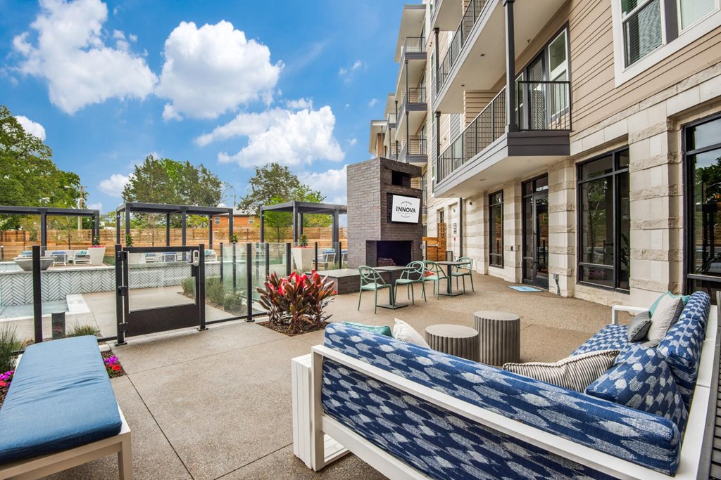 Jefferson Innova Pool