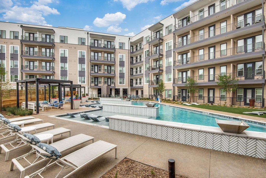 Jefferson Innova Pool