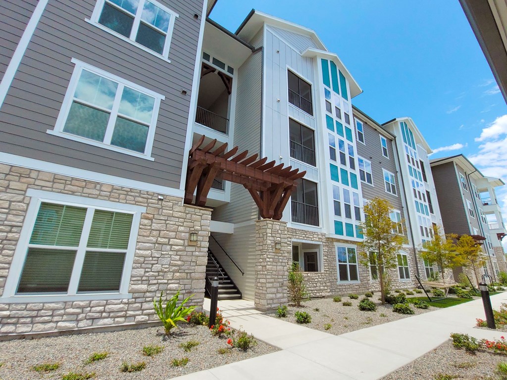 an exterior view of an apartment building