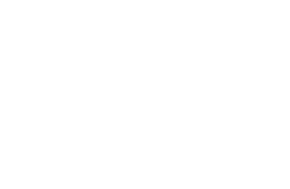 A green sign that says "Miro at the Parc Apartments".