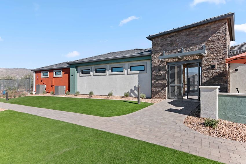 Moderne At Rocking K