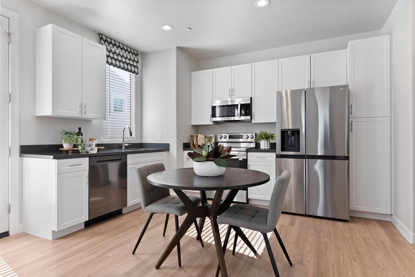 Moderne At Rocking K