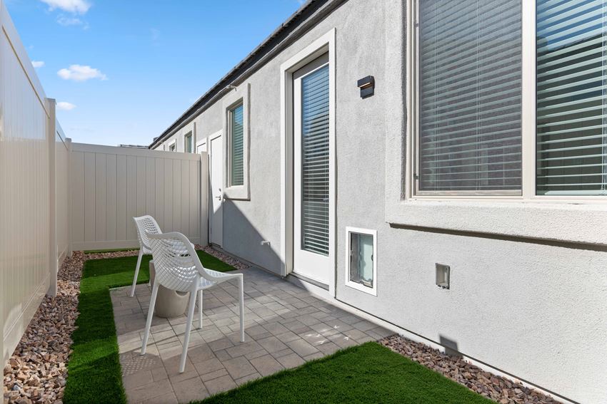 Moderne At Rocking K