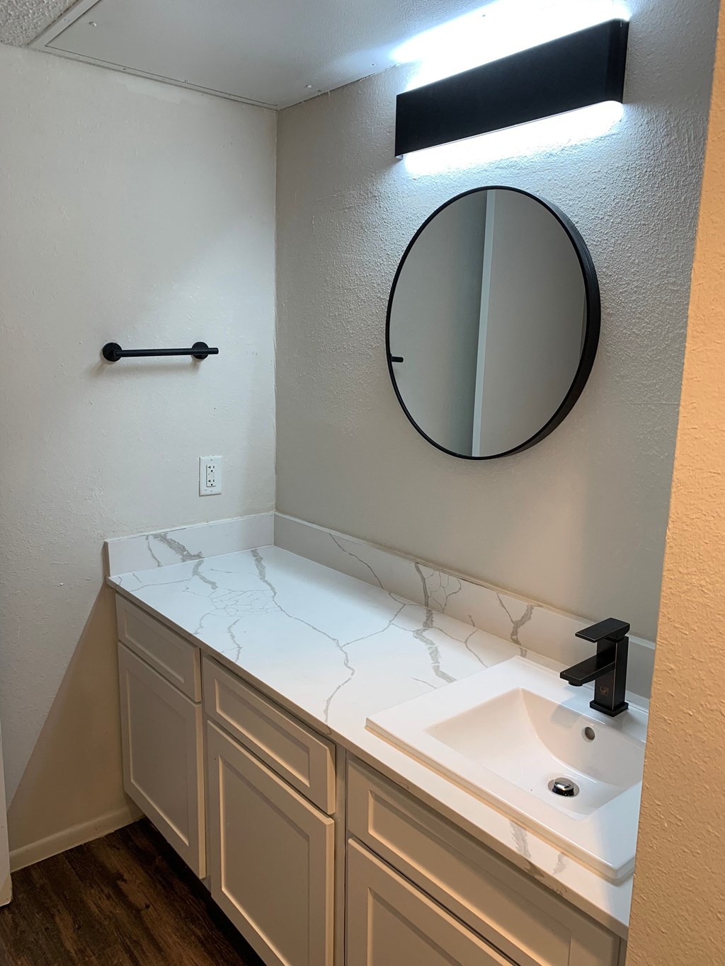 Upgraded Bathroom, Northwest Austin Apartments