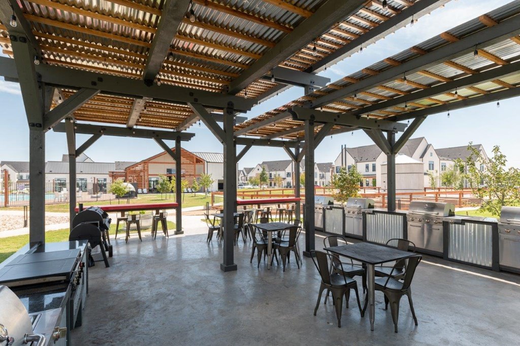 Shaded Outdoor Courtyard Area at Hermosa Village, Leander, TX