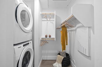 Model Washer and Dryer Apartment North Scottsdale
