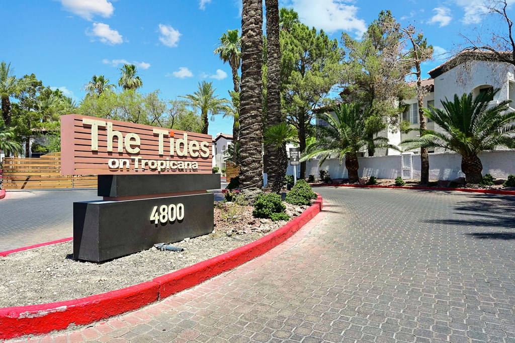 a view of the entrance to the flats on flamingo apartments in las vegas