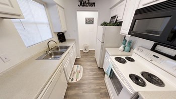 8455 Will Clayton Pkwy 1-2 Beds Apartment for Rent - Photo Gallery 4
