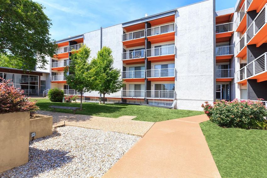 The Pearl At Midtown