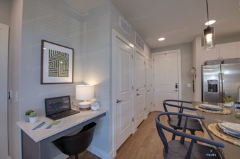 desk area in ft worth texas apartments - Photo Gallery 6