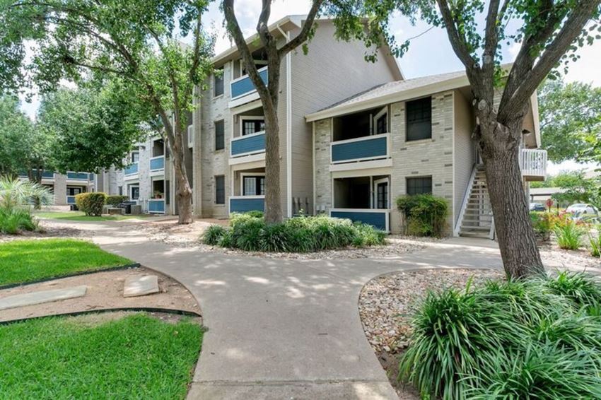 Exterior Building - Photo Gallery