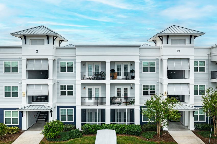 The Preserve At Riverwalk Apartments, 360 11th St E, Bradenton, FL