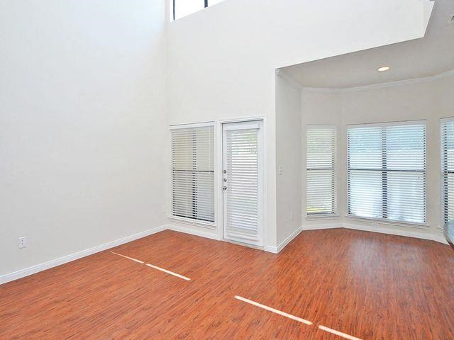 townhome living rooms in san antonio