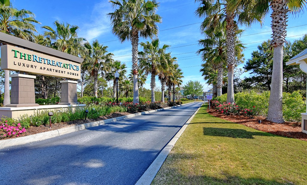 A street view of The Retreat at Pinecrest Luxury Apartments.