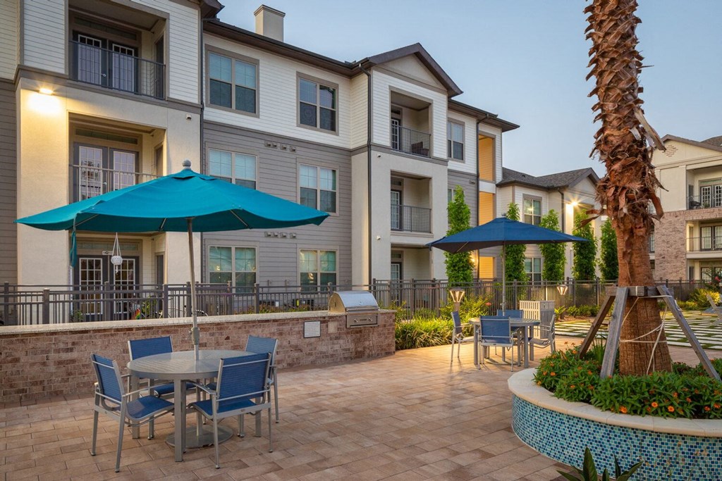 royal sienna apartments in missouri city