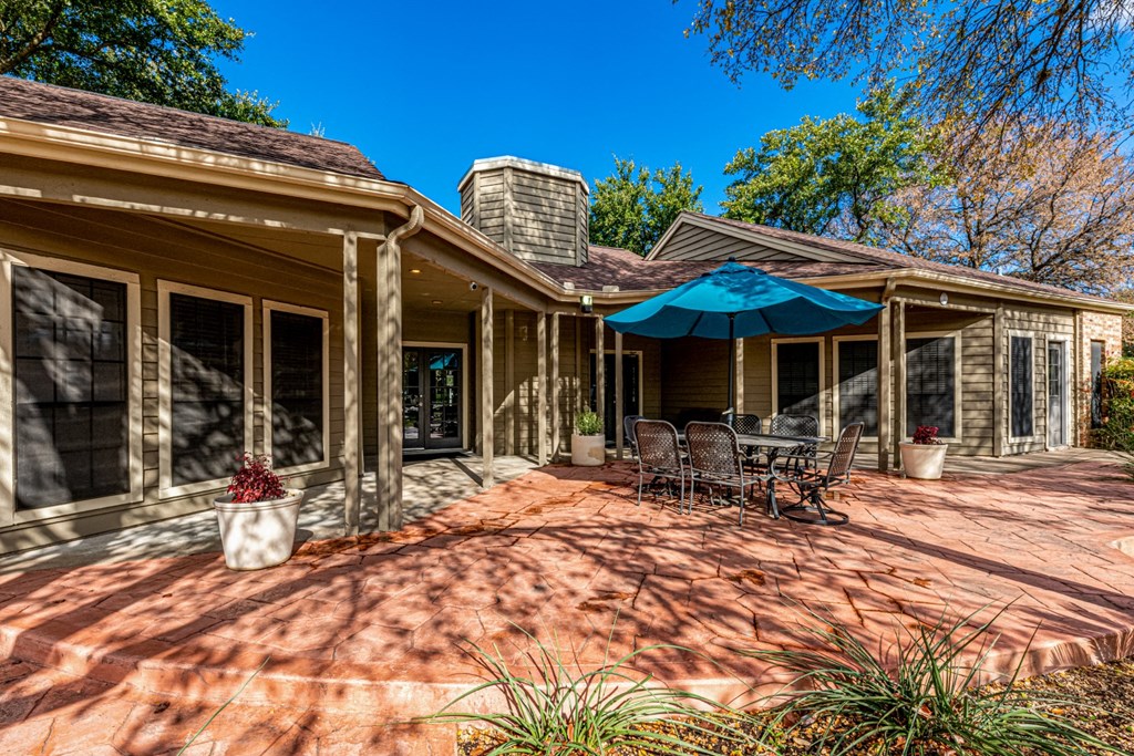 austin texas apartments courtyard