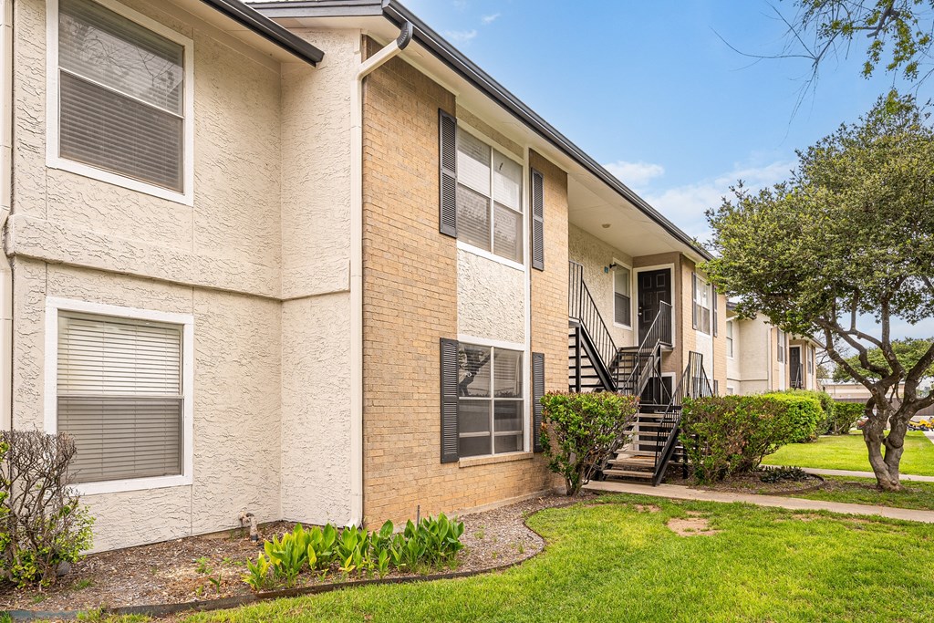 the preserve at ballantyne commons apartment exterior