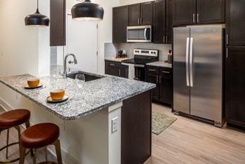 5200 White Settlement Studio-2 Beds Apartment for Rent - Photo Gallery 3