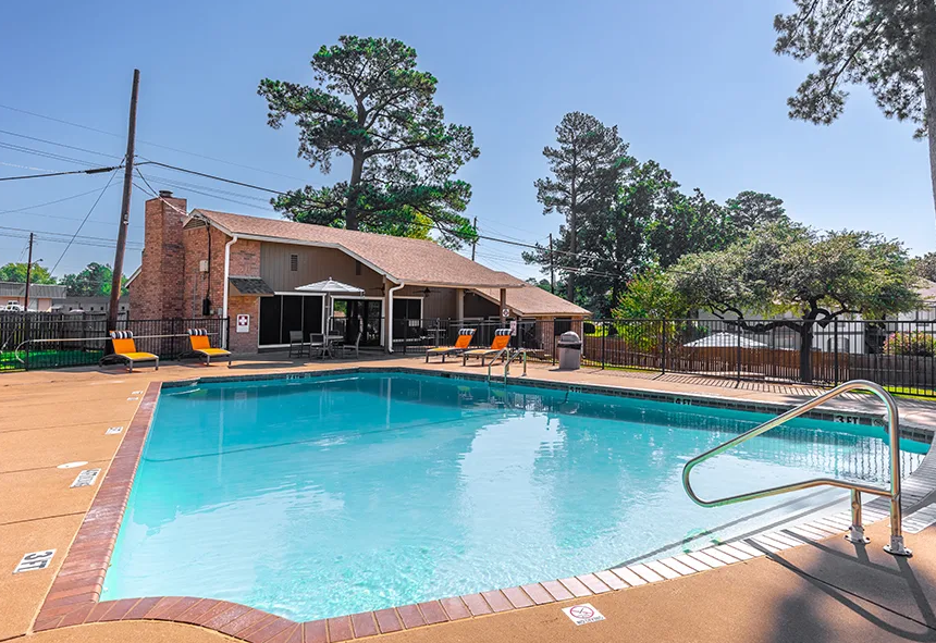 our apartments have a pool and a house for rent