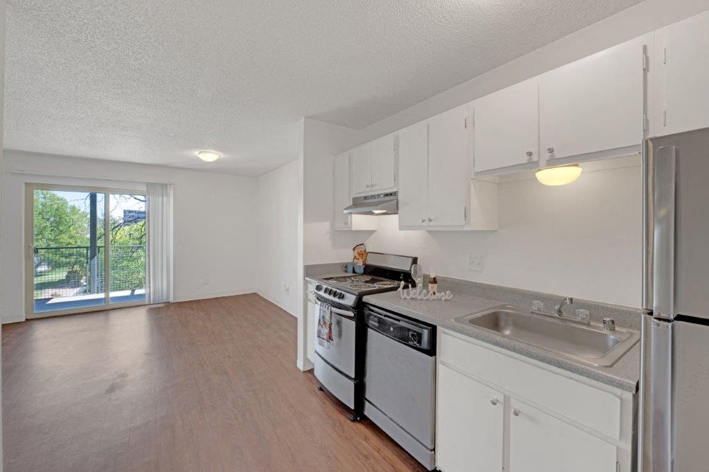 Nova View Apartments 1330 Louisiana Blvd Albuquerque Nm Rentcafe