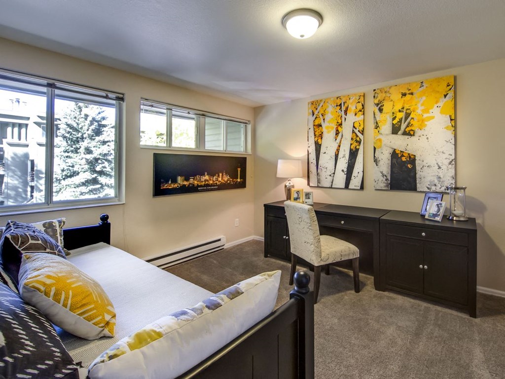 bedroom slash office space