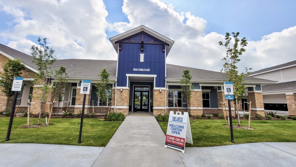 our building is located in the heart of the city