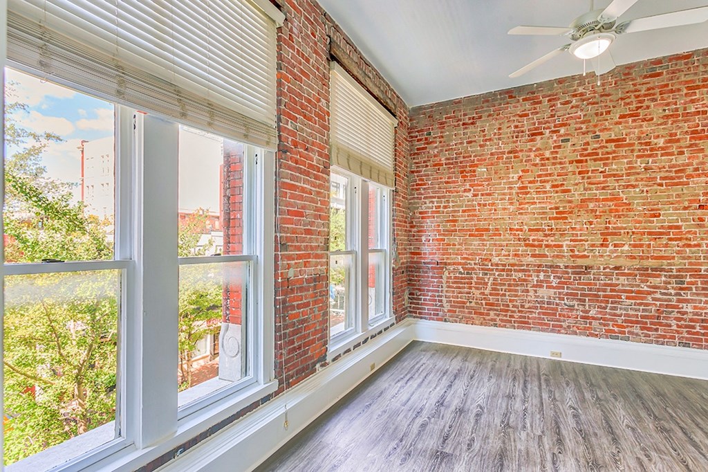 Front & Main Apartments, 60 S Main Street, Memphis, TN RentCafe