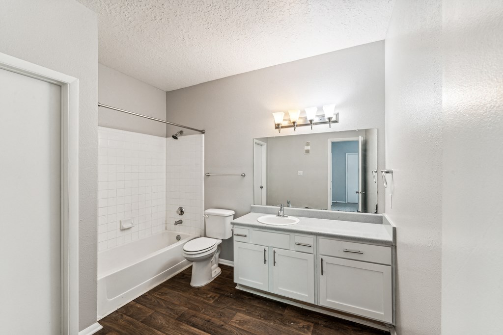 Waterford Creek Bathroom