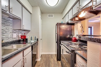 6051 Bridge St 1-2 Beds Apartment for Rent - Photo Gallery 6