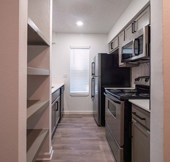 12001 Metric Blvd 1-2 Beds Apartment for Rent - Photo Gallery 3