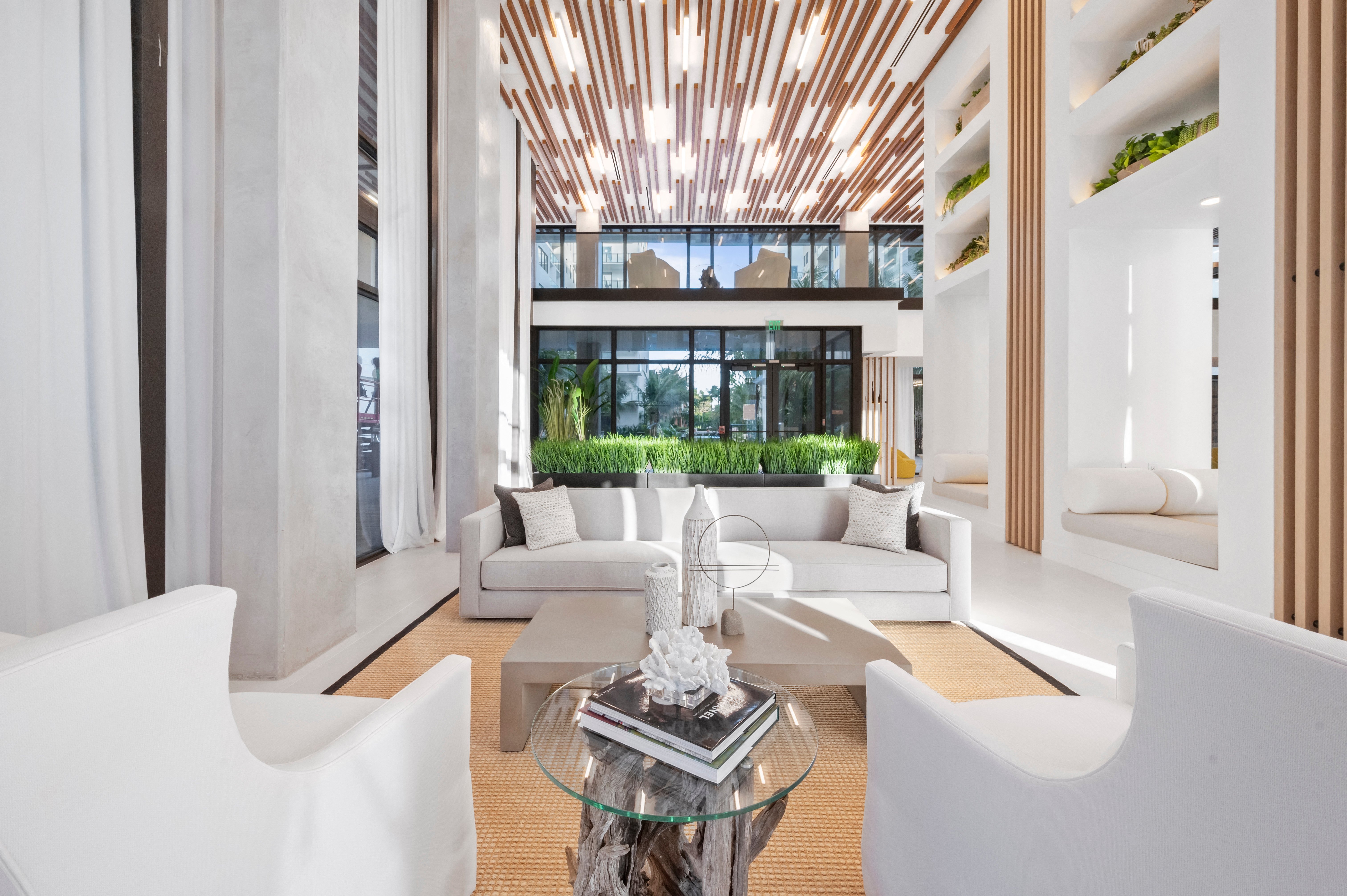 10X Las Olas Walk is a similar property to 510 New River Apartments located in Fort Lauderdale