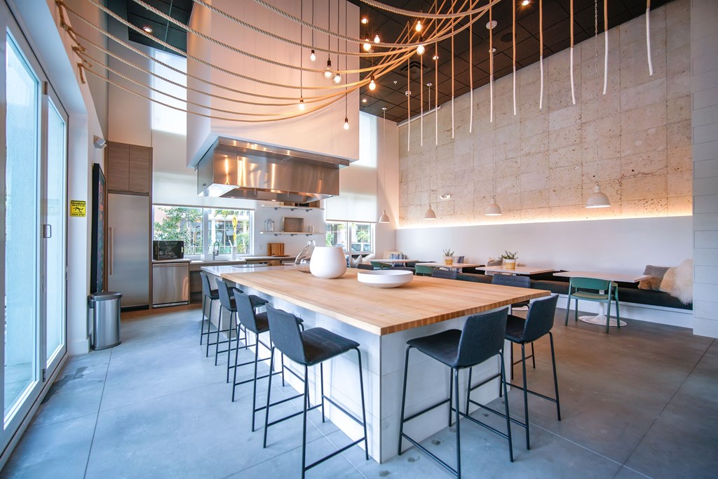 Clubhouse Apartment Florida  Clubhouse Apartment Florida